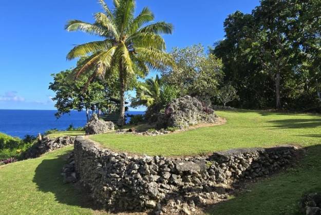 outside area of the Kaliki Lodge