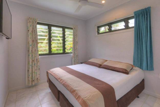 The accommodation room bed at Petite Hatava